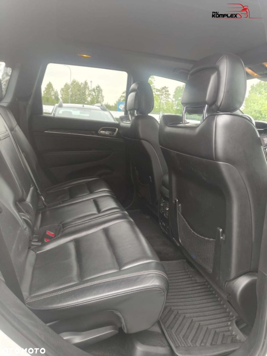 Jeep Grand Cherokee - 11