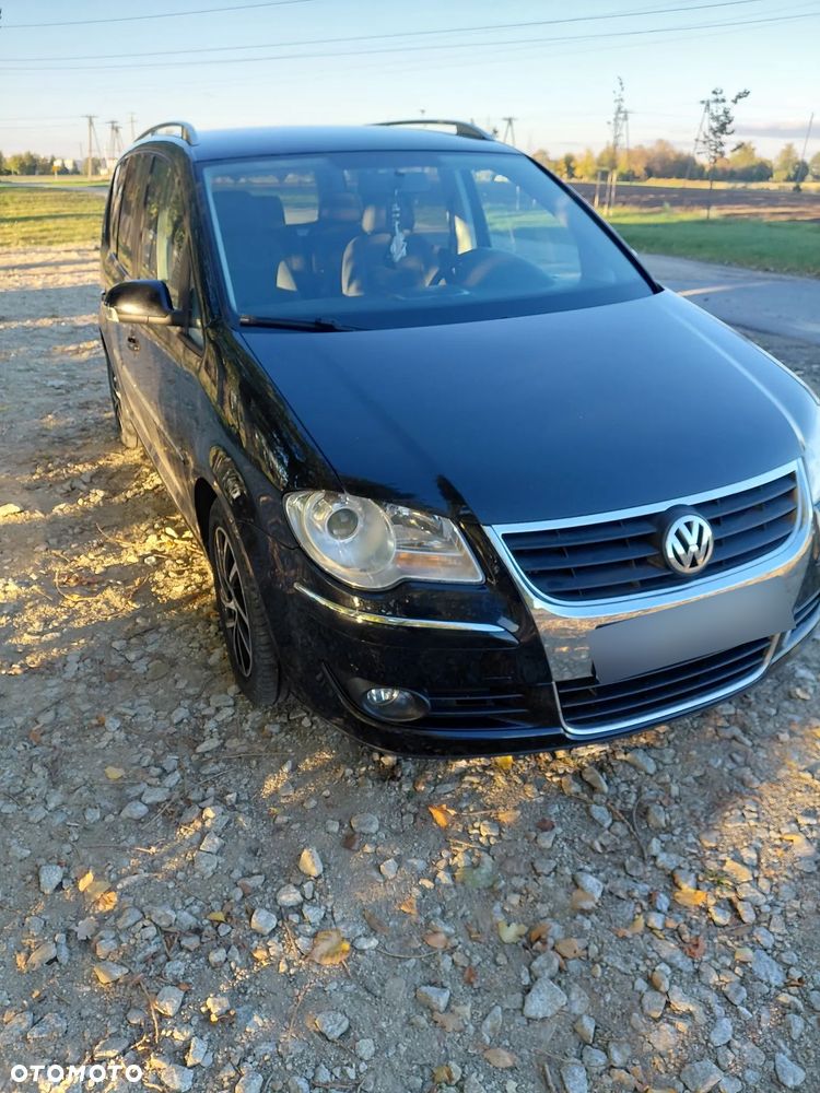 Volkswagen Touran - 2