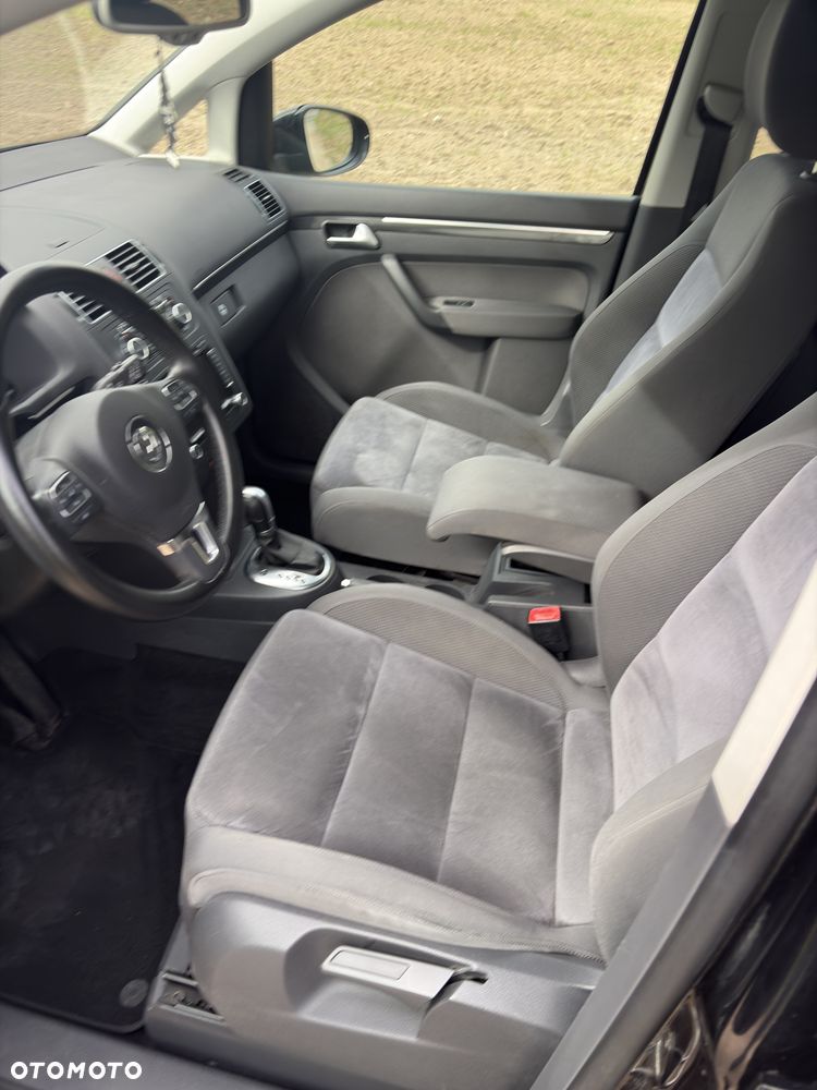 Volkswagen Touran 2.0 TDI DPF DSG Highline - 24