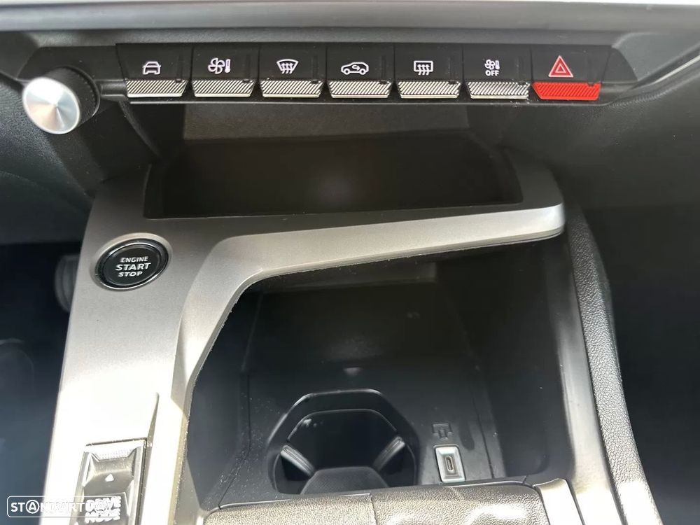 Peugeot 308 1.2 PureTech Business Line - 40