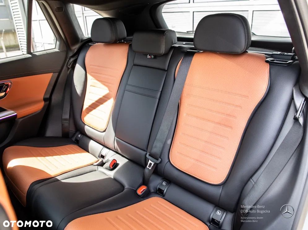 Mercedes-Benz GLC 300 e 4-Matic AMG Line - 9