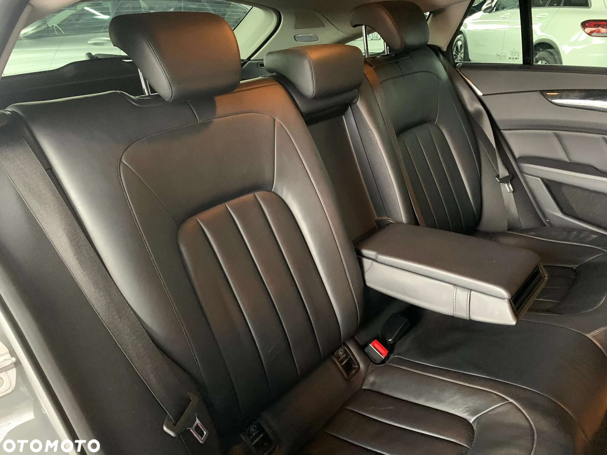 Mercedes-Benz CLS 350 CDI 4-Matic BlueEff - 13