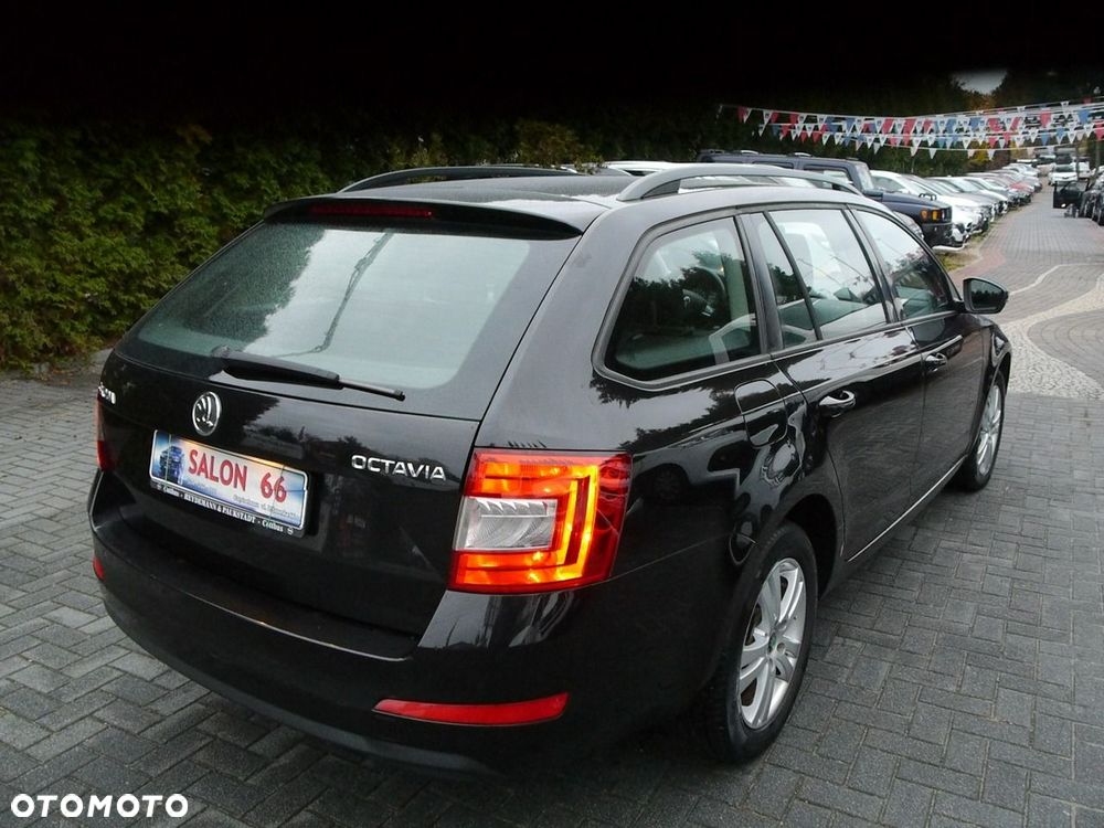 Skoda Octavia 1.6 TDI Family DSG - 5