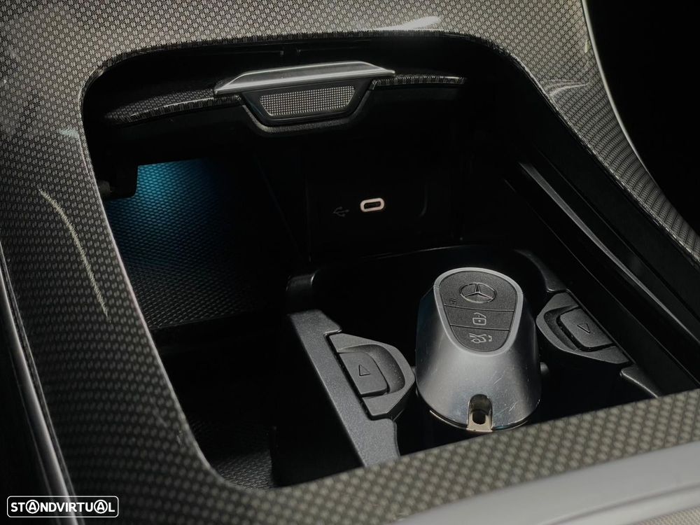 Mercedes-Benz C 300 e AMG Line - 32