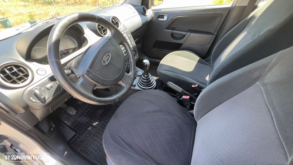 Ford Fiesta 1.25 Ghia - 5