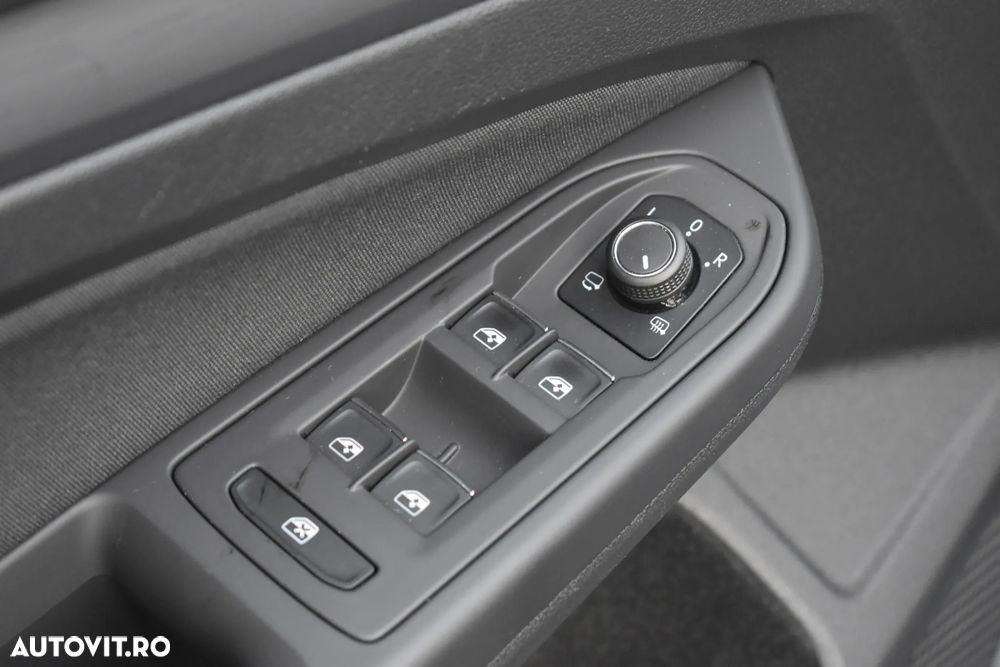 Volkswagen Golf 2.0 TDI Style - 37