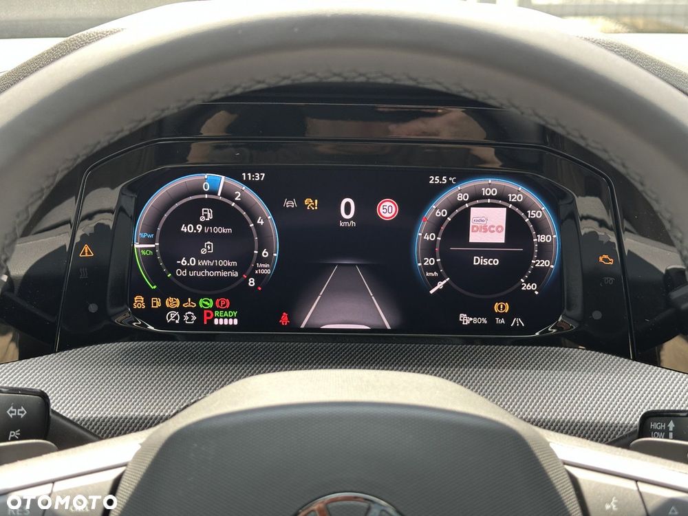 Volkswagen Golf - 20