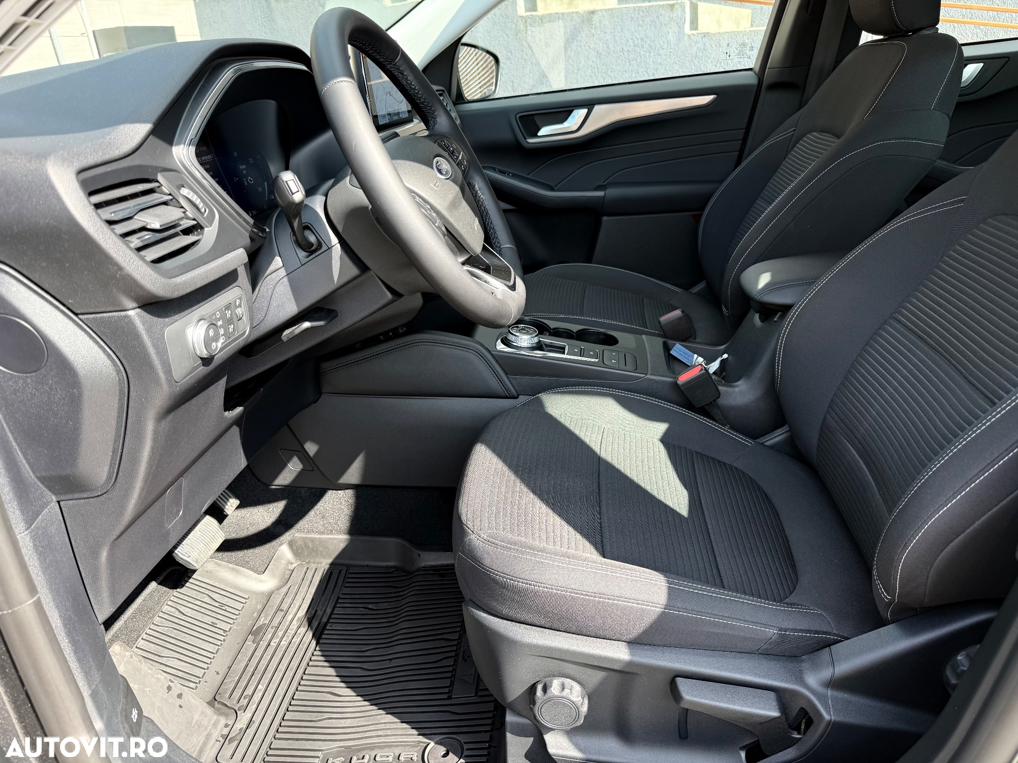 Ford Kuga 2.5 Duratec FHEV AWD Titanium - 13