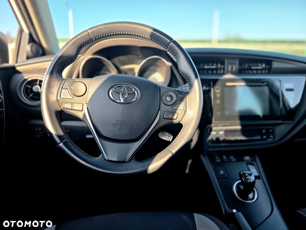Toyota Auris - 24