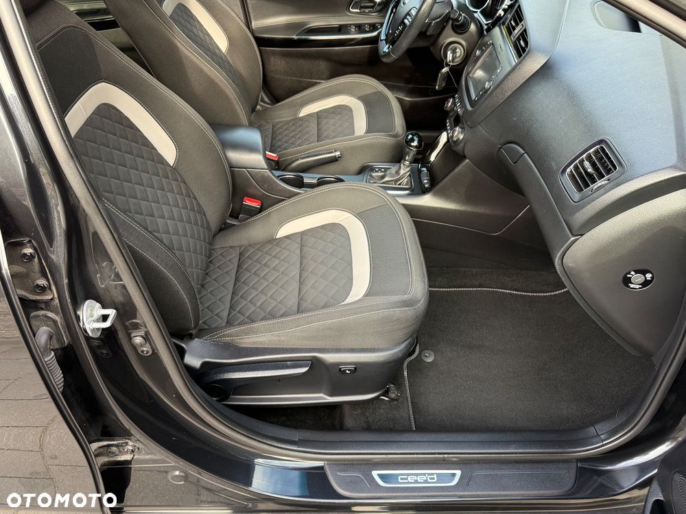 Kia Ceed 1.6 CRDi 136 DCT ISG SW GT Line - 15