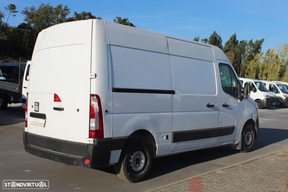 Renault Master 2.3 dCi L2H2 // Caixa Automática - 5