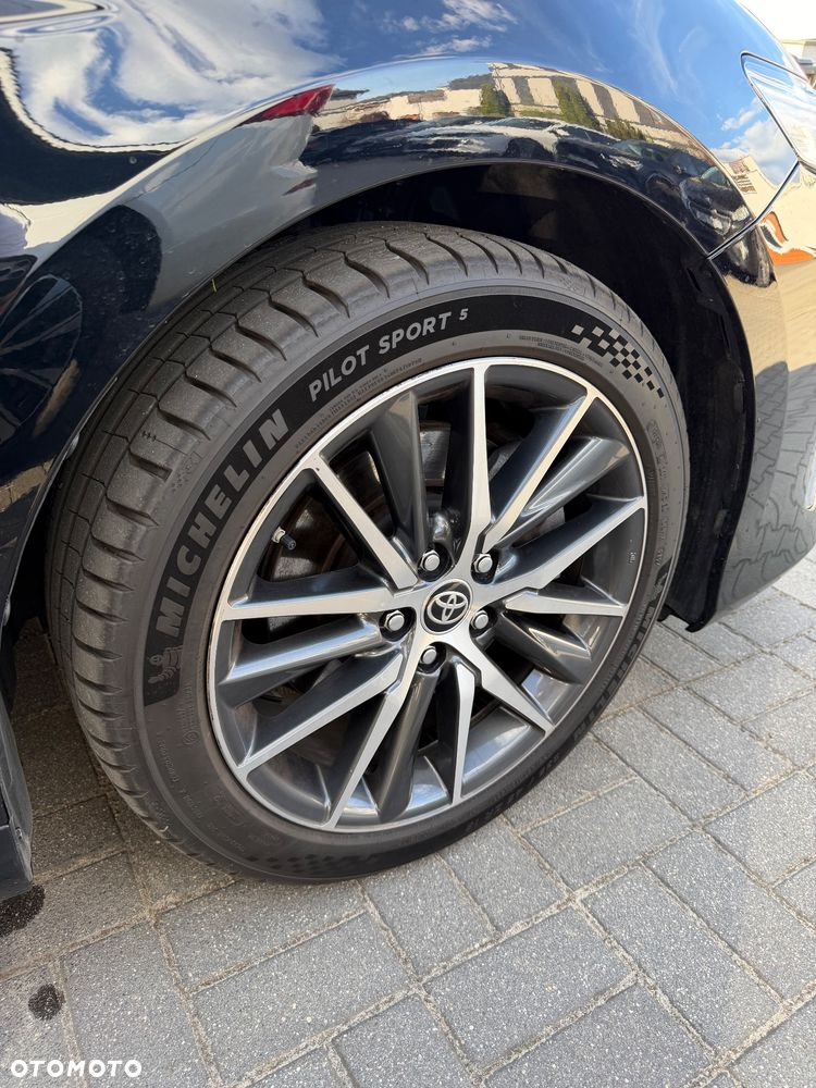 Toyota Camry 2.5 Hybrid Executive CVT - 19