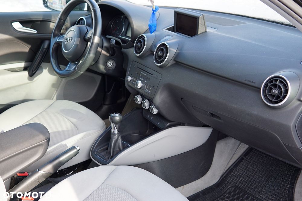 Audi A1 3-drzwiowe 1.6 TDI Ambition - 5