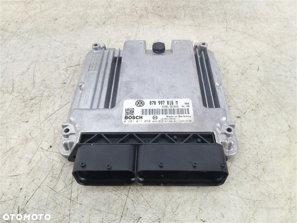 Komputer sterownik silnika VW Transporter T5 2003-2009 LIFT 2,5 DIESEL