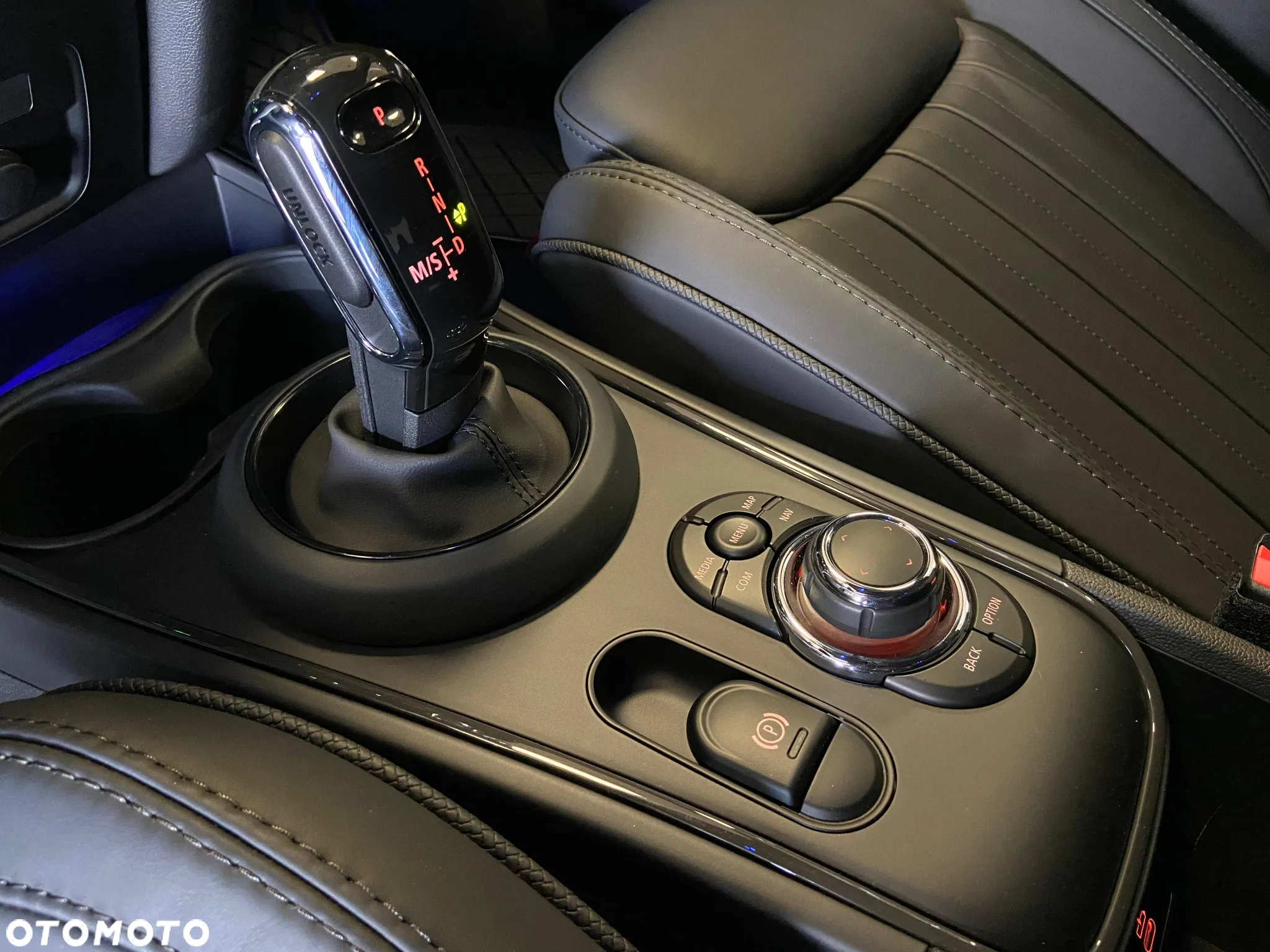 MINI John Cooper Works ALL4 sport - 18