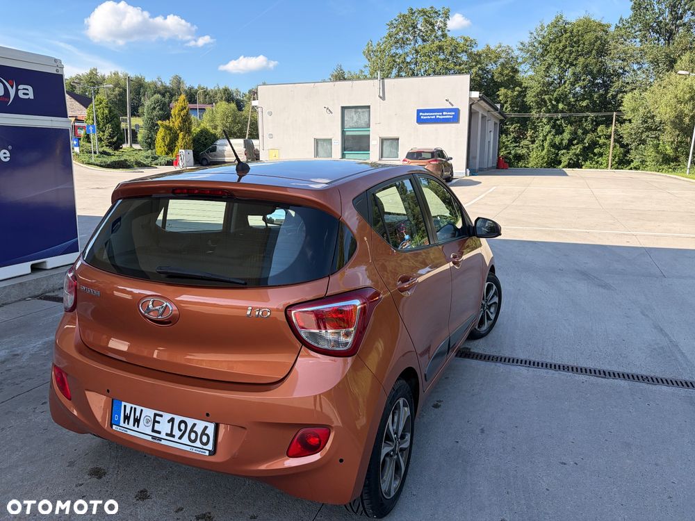 Hyundai i10 1.2 Fifa World Cup Edition - 2