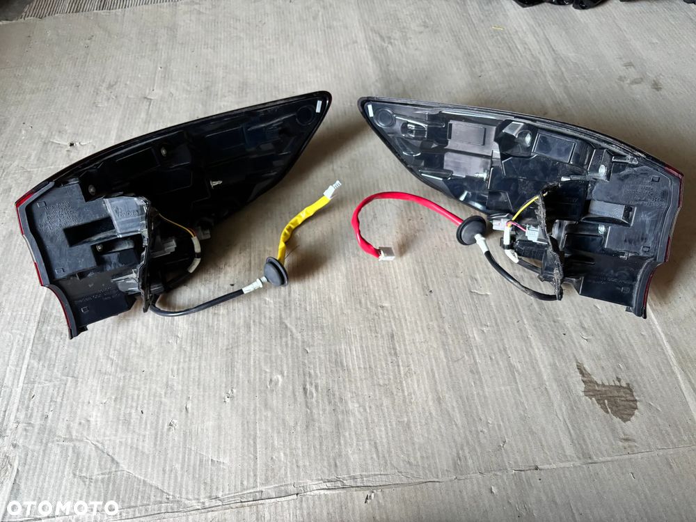 Lampa tylna prawa lewa Toyota Corolla e21 LIFT 2023 - 4