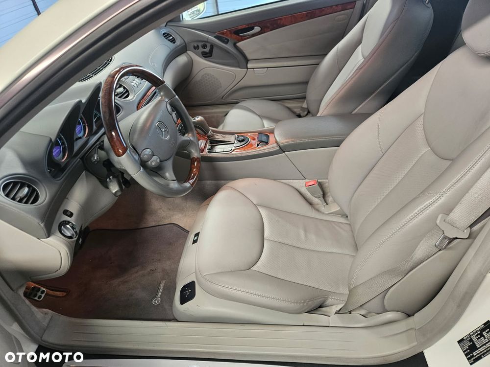 Mercedes-Benz SL 500 7G-TRONIC - 11