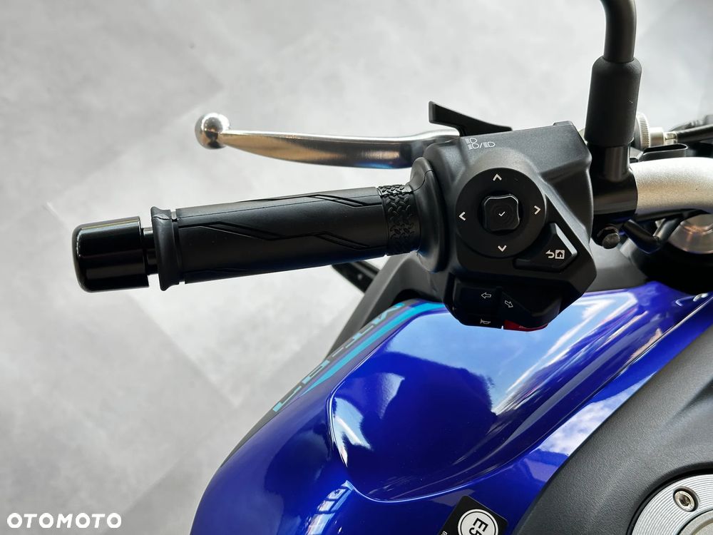Yamaha MT - 6
