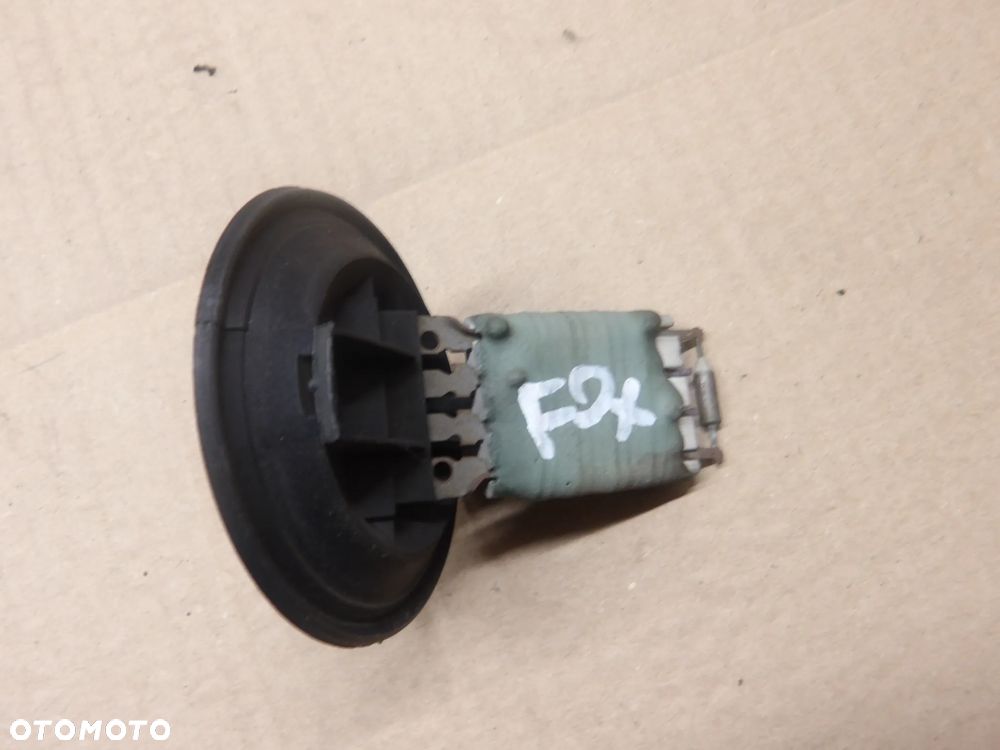 VW FOX 1.2B 3D 05-11R REZYSTOR OPORNIK DMUCHAWY - 1