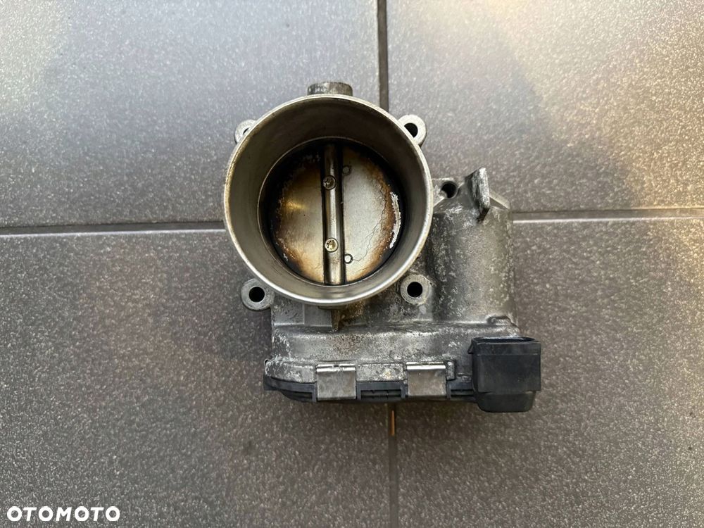 PRZEPUSTNICA SILNIKA 2.0 T VOLVO 30650013 0280750103