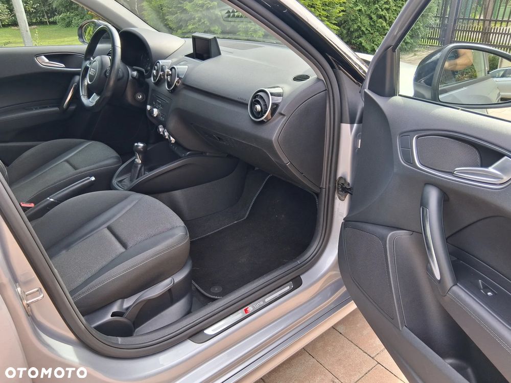 Audi A1 Sportback 1.2 TFSI S line edition m S line Sportpaket - 10