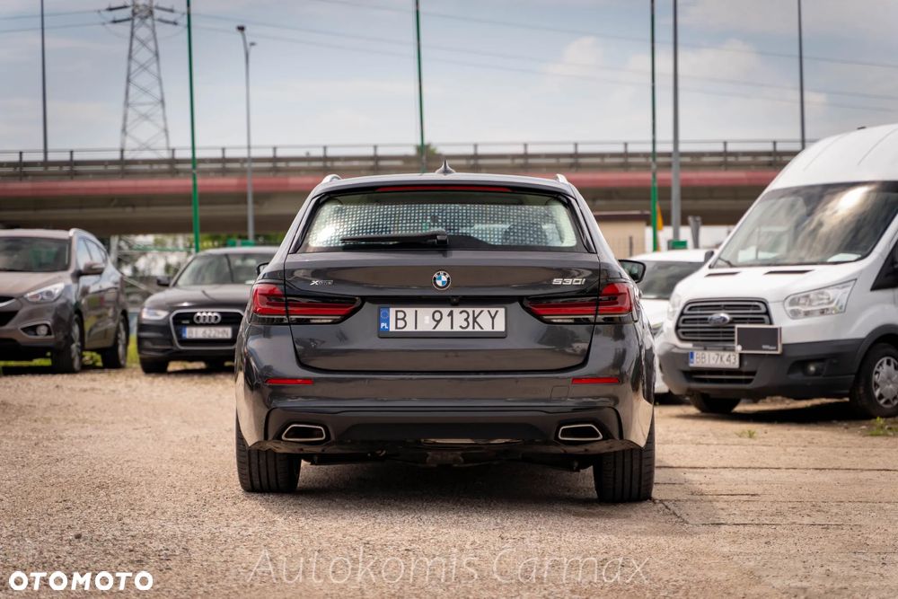 BMW Seria 5 530i xDrive Luxury Line - 9