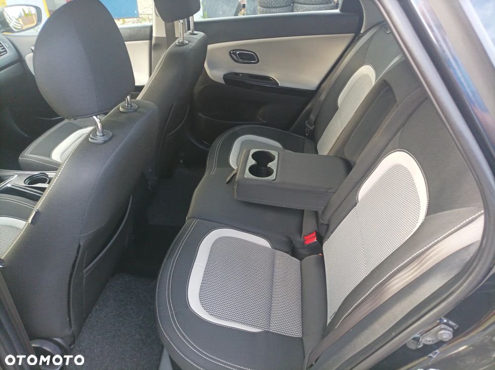 Kia Ceed 1.6 CRDi 128 ISG Platinum Edition - 23