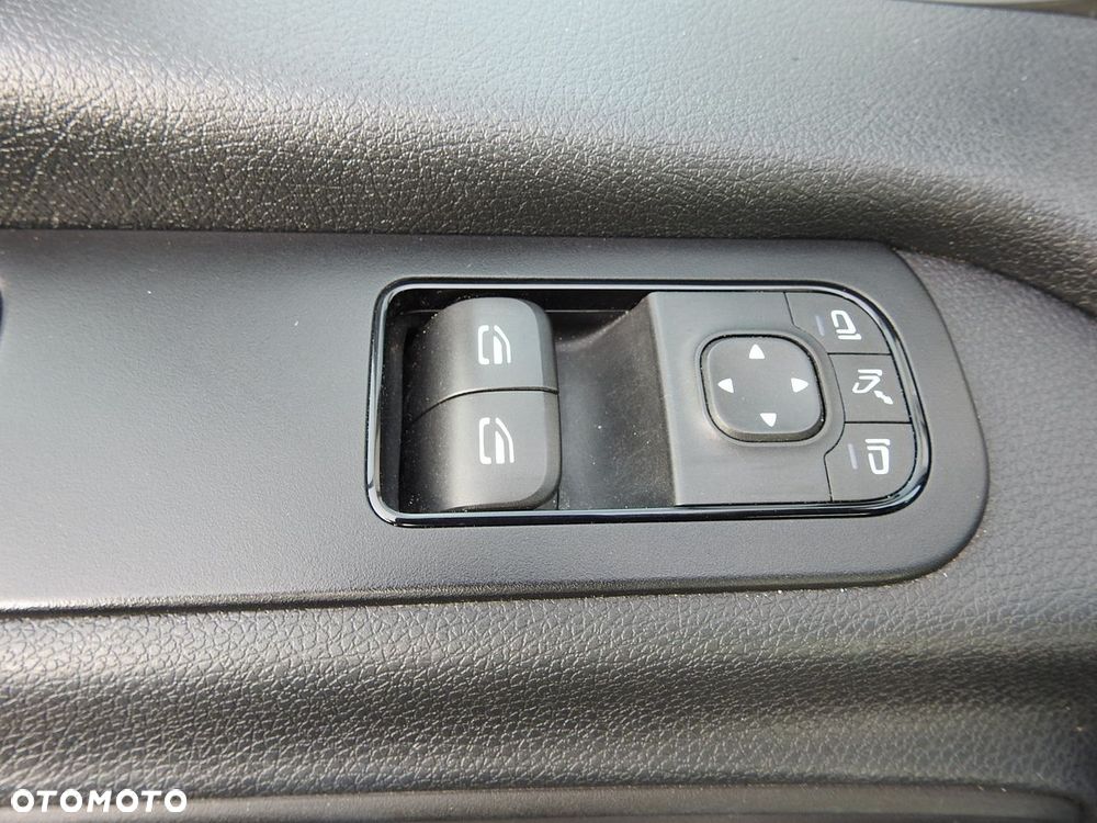 Mercedes-Benz SPRINTER 314 FURGON BRYGADÓWKA  6 MIEJSC TEMPOMAT KLIMATYZACJA  140KM - 26