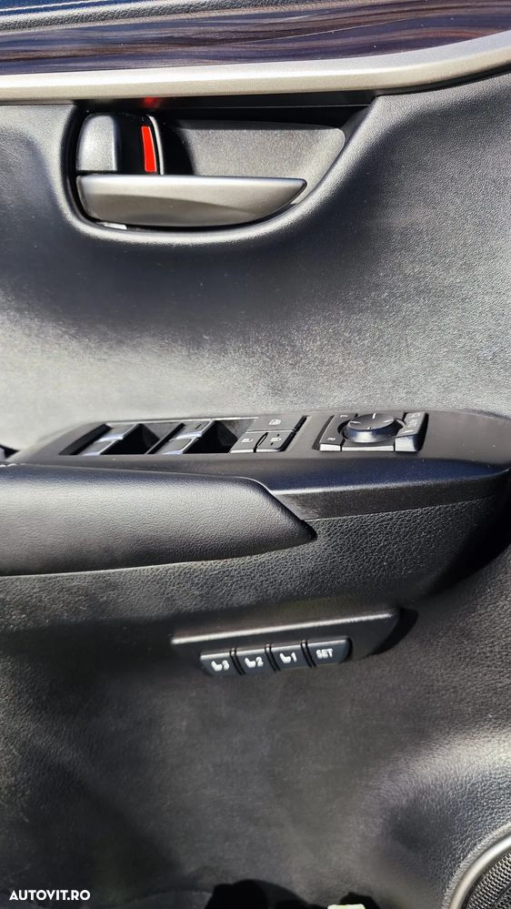 Lexus Seria NX 300h AWD Luxury - 30