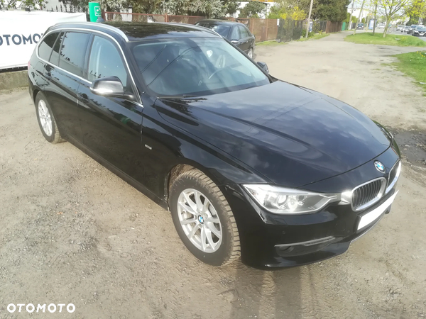 BMW Seria 3 318d Touring Luxury Line