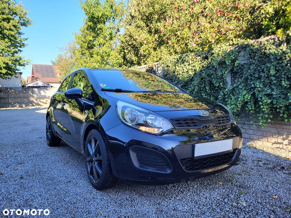 Kia Rio - 1