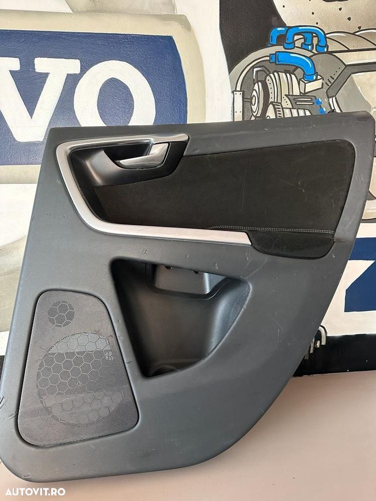 Fata de usa dreapta spate R-Design cu piele intoarsa Volvo XC60 31366488, 8635781 - 1