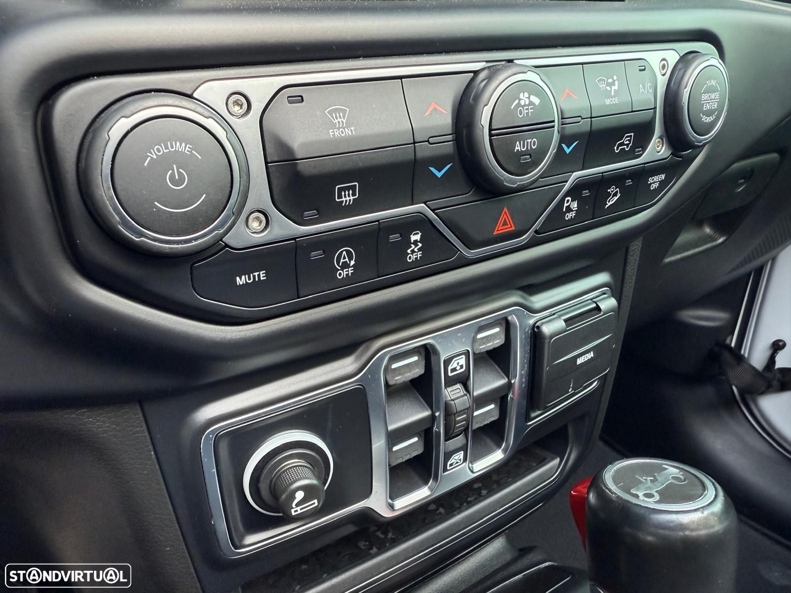 Jeep Wrangler Unlimited 2.2 CRD Night Eagle AT - 31