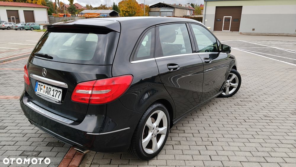 Mercedes-Benz Klasa B 200 Edition - 26