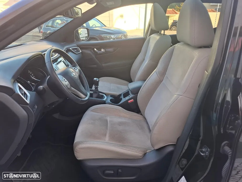 Nissan Qashqai 1.5 dCi Tekna Alcantara - 28