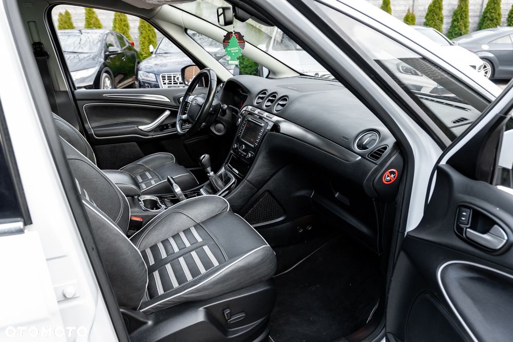 Ford S-Max 2.2 TDCi DPF Titanium X - 24