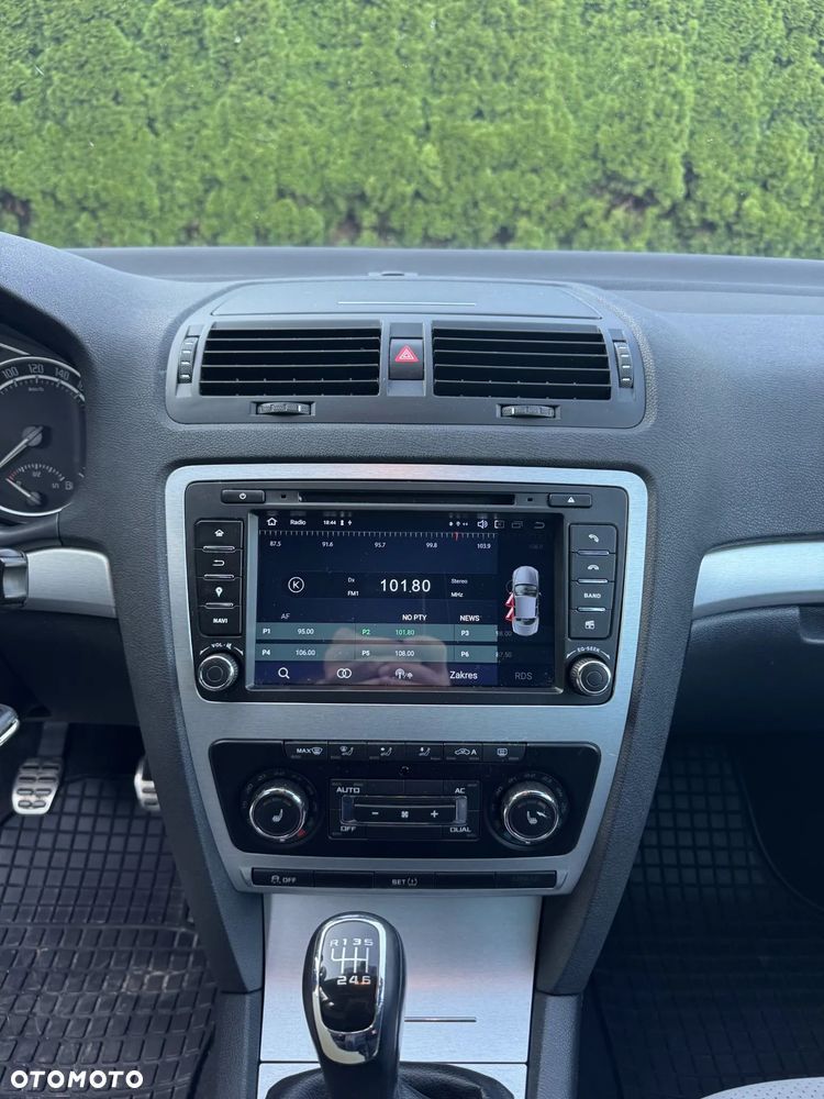 Skoda Octavia 2.0 TDI DPF RS - 15