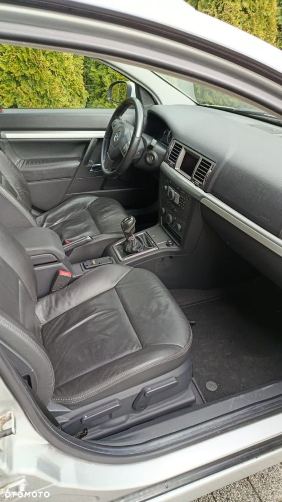 Opel Vectra 1.9 CDTI Sport / GTS - 8