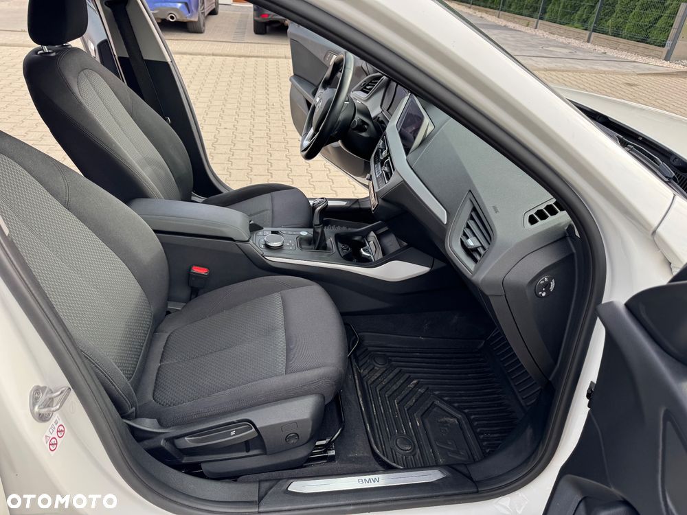 BMW Seria 1 - 17