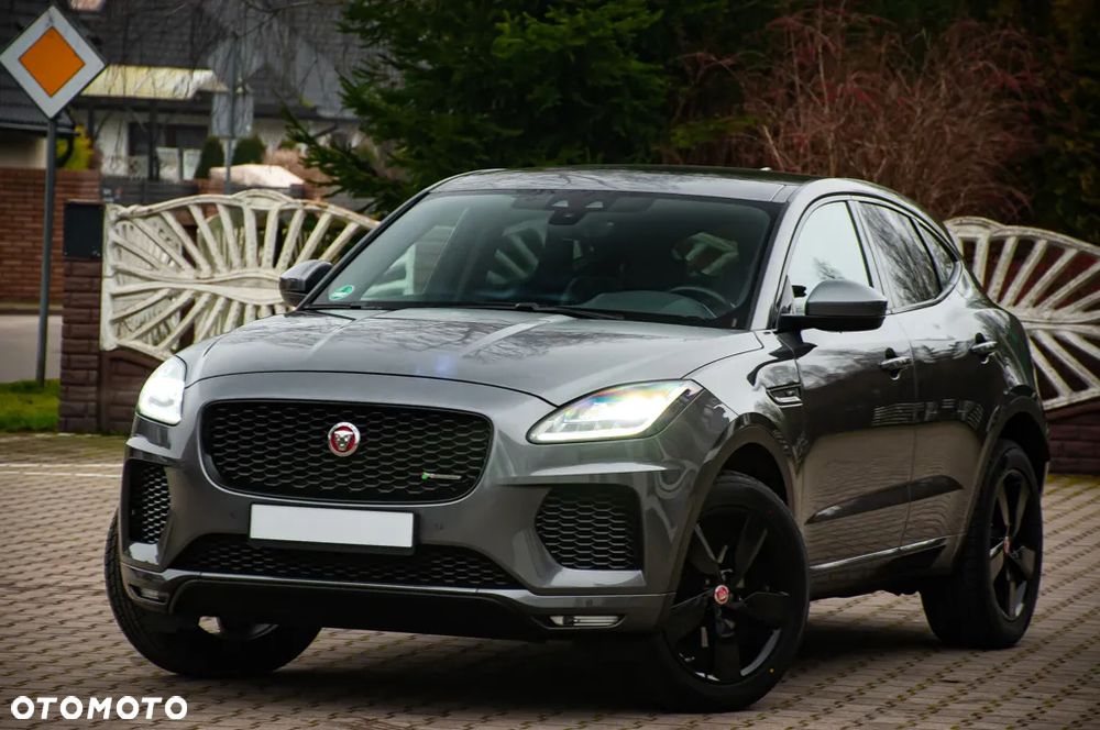 Jaguar E-Pace - 32