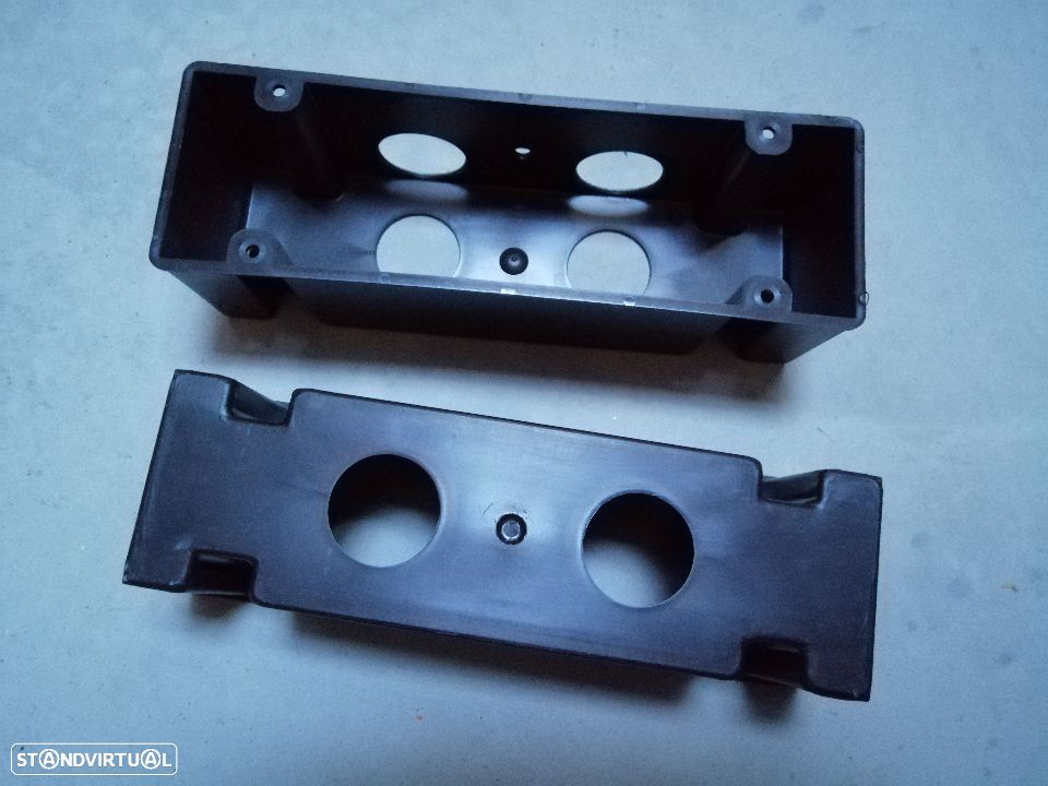 Tampas dos farolins trás Toyota Hilux Dyna NOVAS - 1