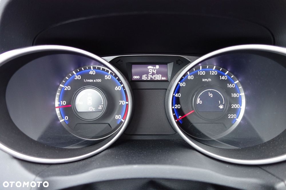 Hyundai ix35 1.6 2WD Fifa World Cup Edition - 28