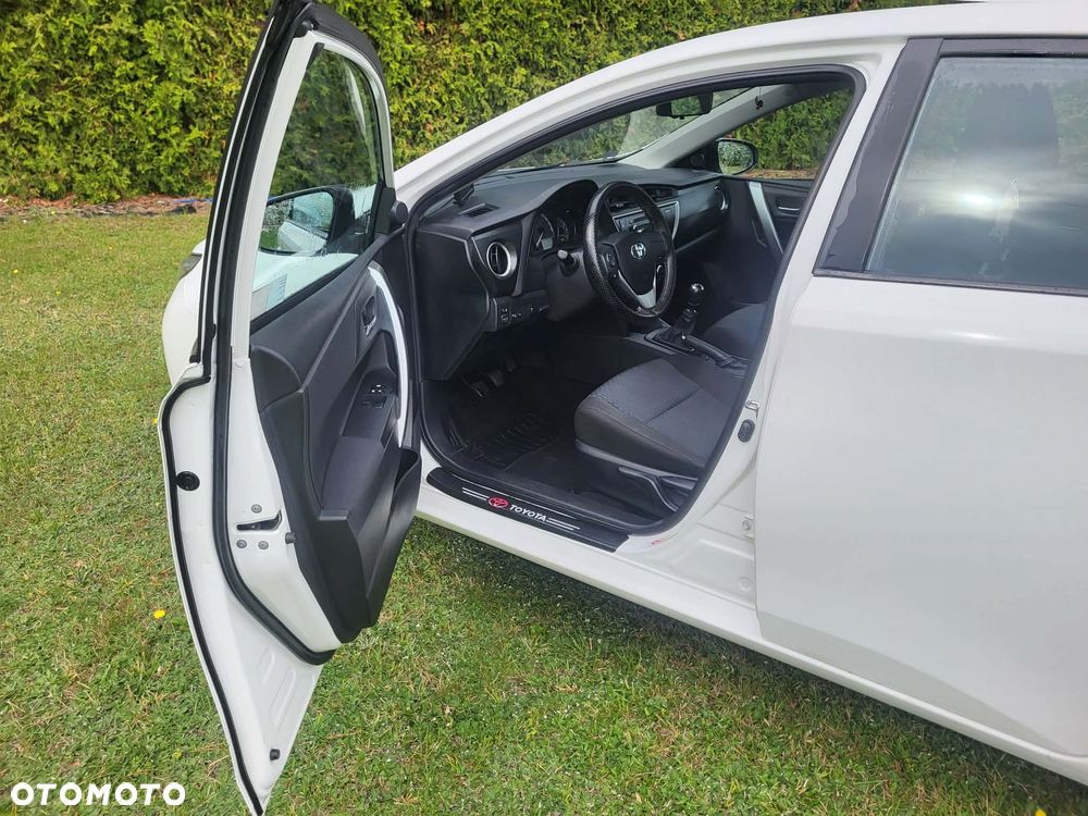 Toyota Auris 1.4 D-4D Active - 13
