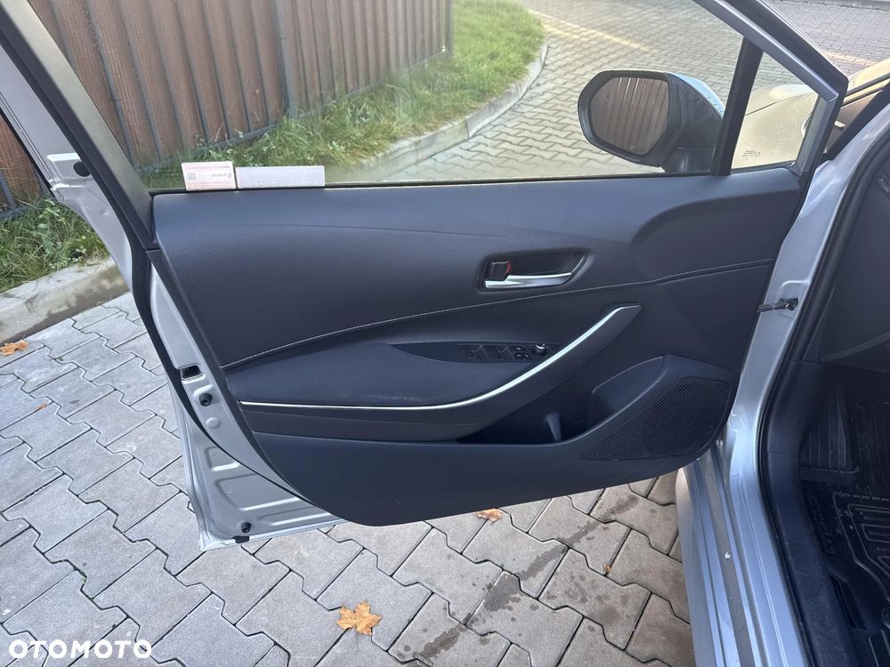 Toyota Corolla 1.8 Hybrid Comfort - 24