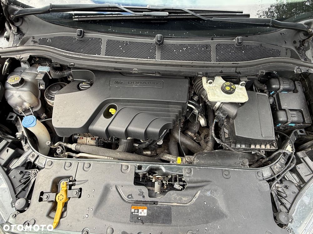Ford S-Max - 17