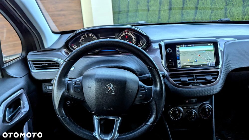 Peugeot 2008 PureTech 82 Style - 32