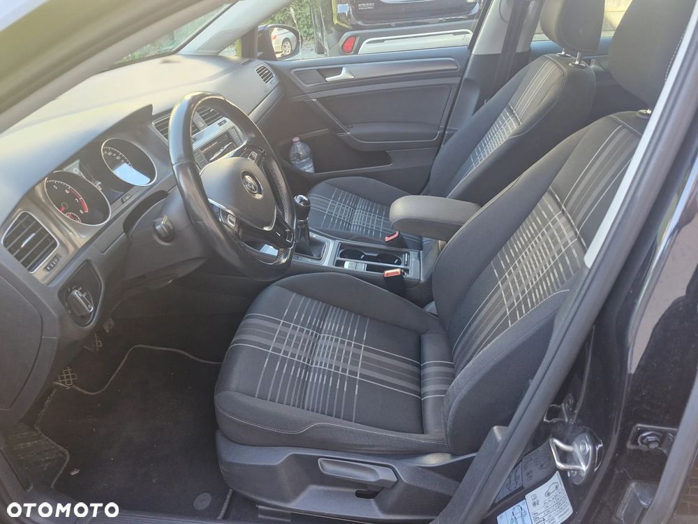 Volkswagen Golf 1.2 TSI Highline - 16