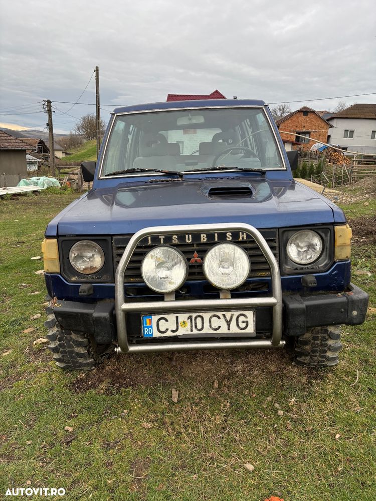 Mitsubishi Pajero - 1