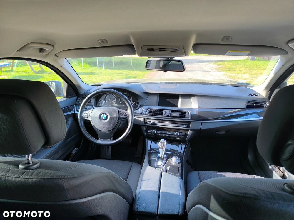 BMW Seria 5 520d - 14